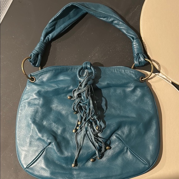 Elegant Blue Leather Shoulder Bag - Picture 1 of 3